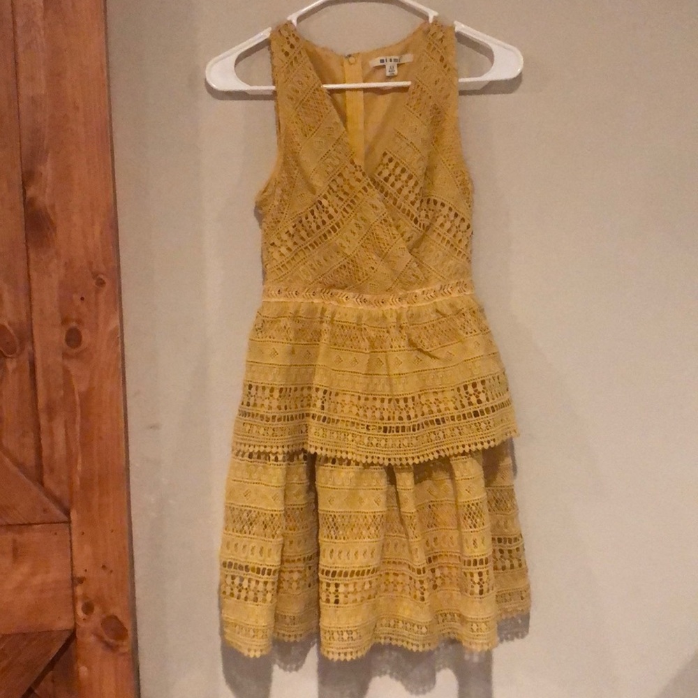 Yellow dress